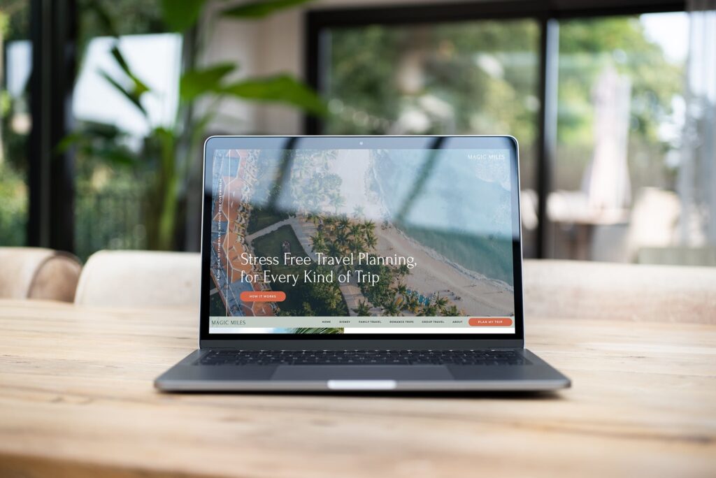 Example of a website for a travel advisor who picked a niche